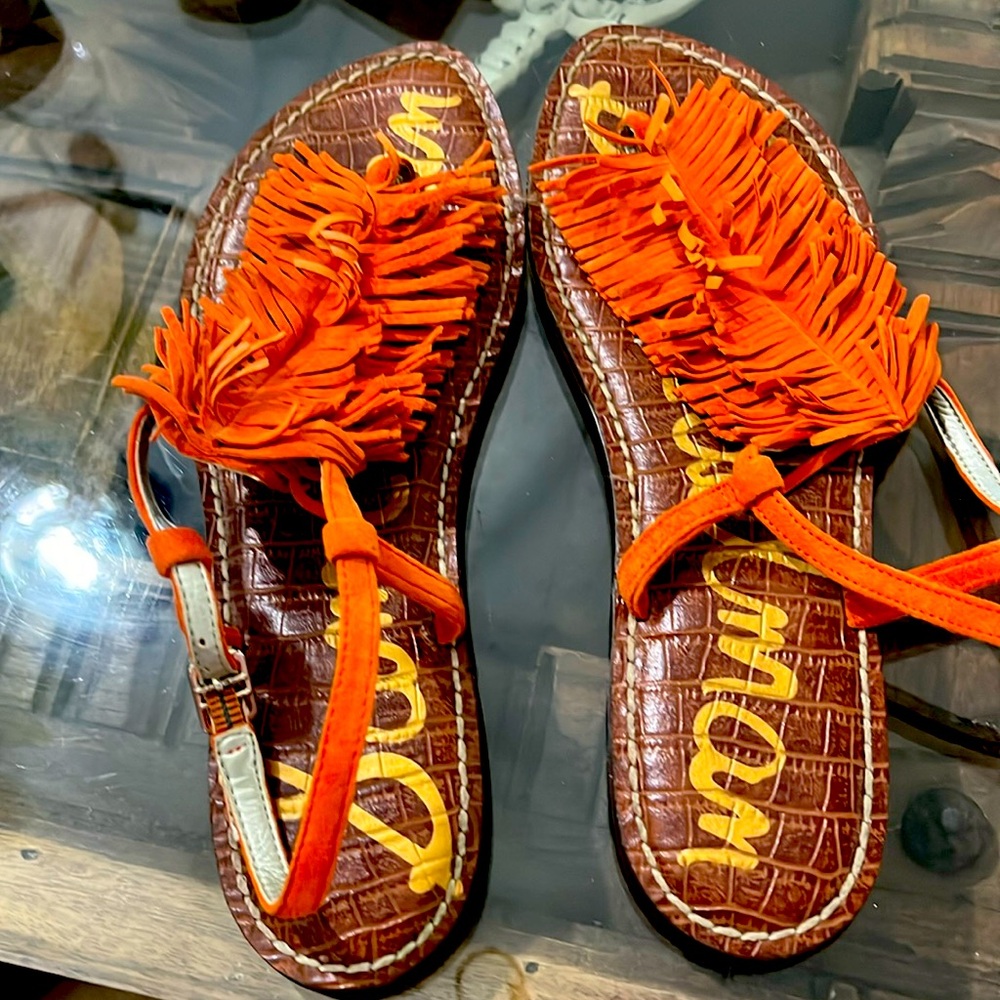 Sam Eldeman feather sandals